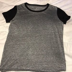 American Eagle Favorite Tee